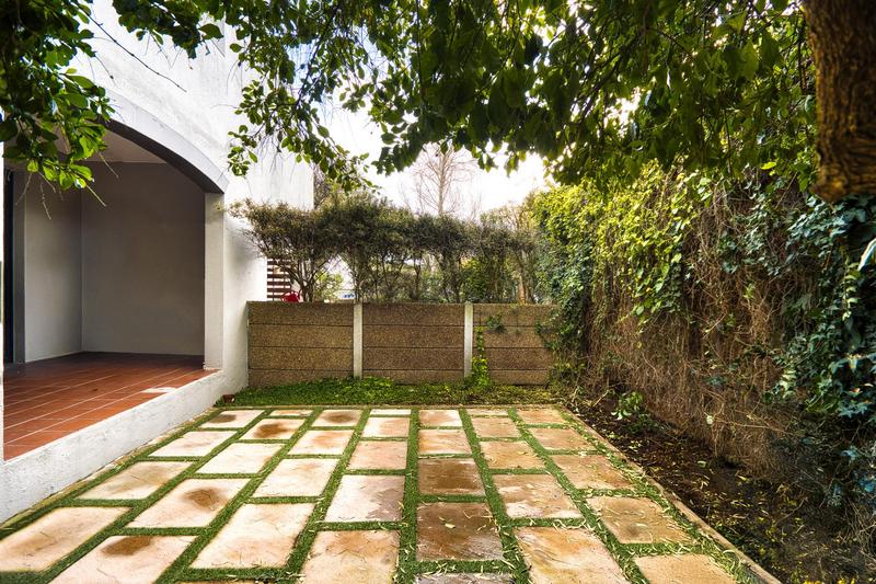To Let 2 Bedroom Property for Rent in Somerset West Western Cape